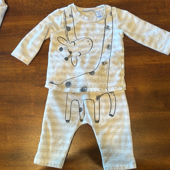 0-3 month Baby Girls Clothes Lot/Bundle (17 pieces) - Picture 4 of 15